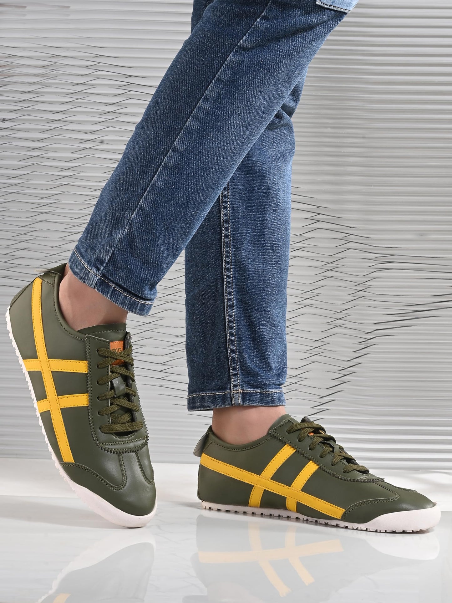 Big Fox Yas-2 Sneakers for Men